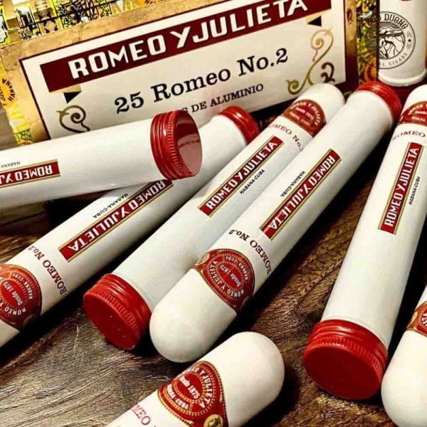 Xì gà Romeo Y Julieta No.2 Tubos - hộp 25 điếu có giá bao nhiêu?