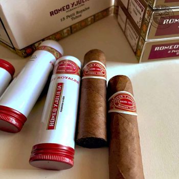 Đặc điểm nổi bật của xì gà Romeo Y Julieta Petit Royales Tubos - hộp 3 điếu